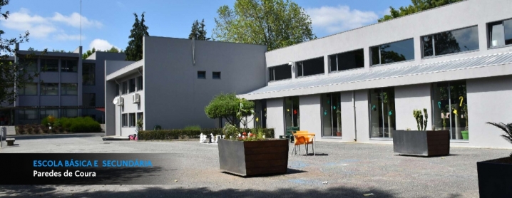 Foto 1 de Escola Básica e Secundária de Paredes de Coura