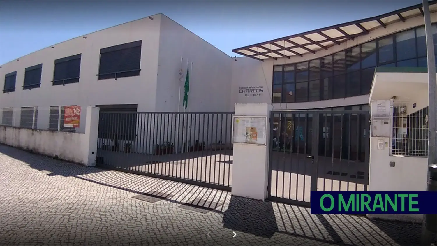 Foto 1 de Escola Básica dos Charcos, Almeirim
